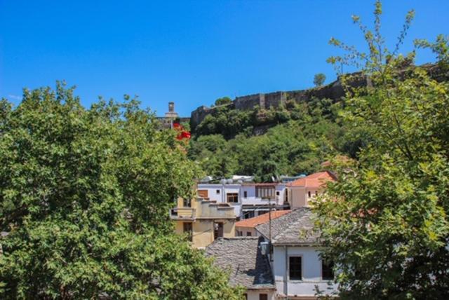 Ballo Apartments Gjirokaster Luaran gambar