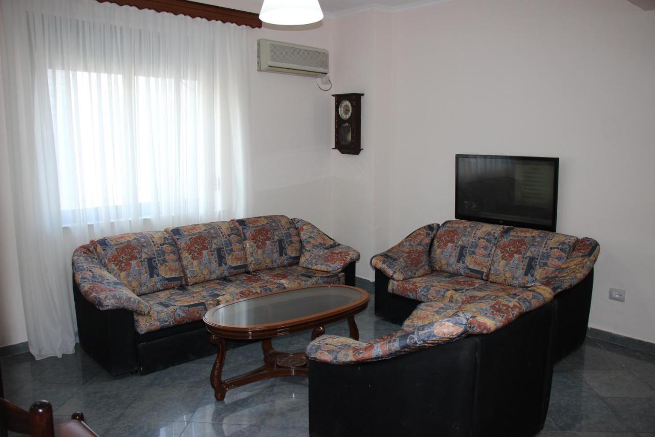 Ballo Apartments Gjirokaster Luaran gambar