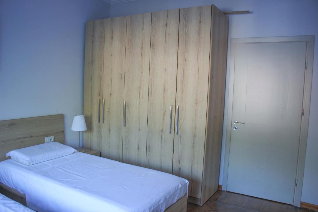 Ballo Apartments Gjirokaster Luaran gambar