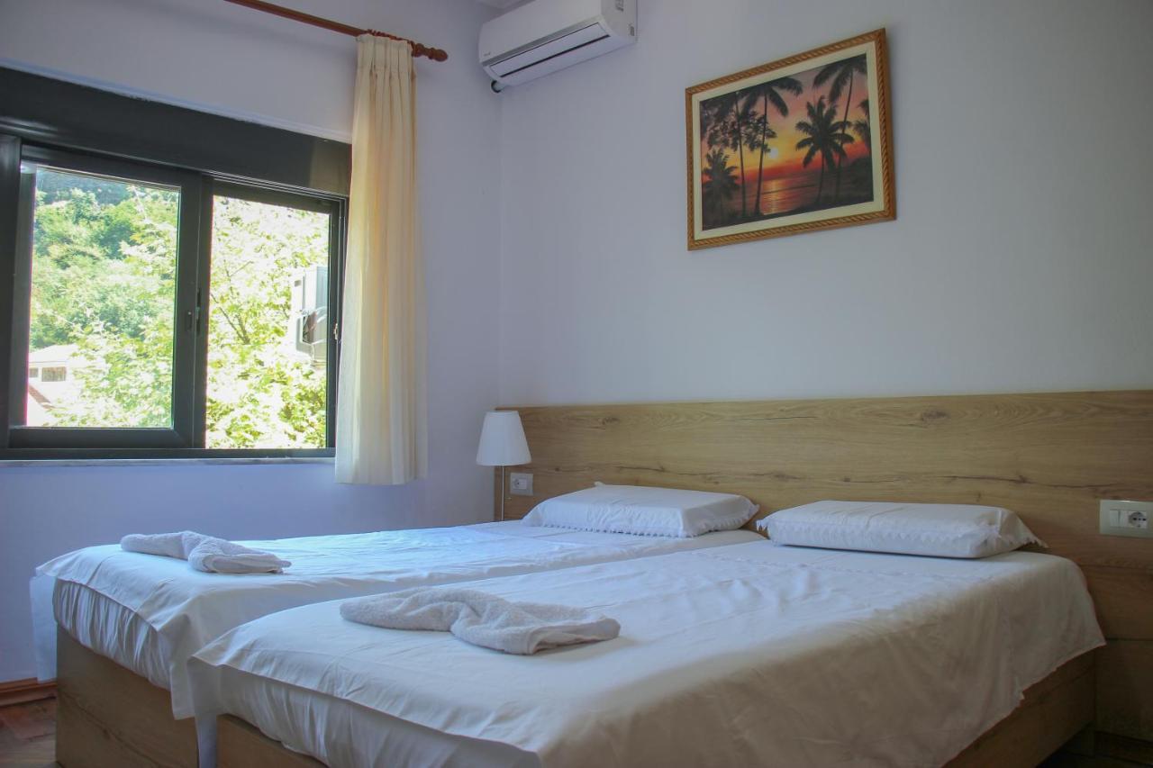 Ballo Apartments Gjirokaster Luaran gambar