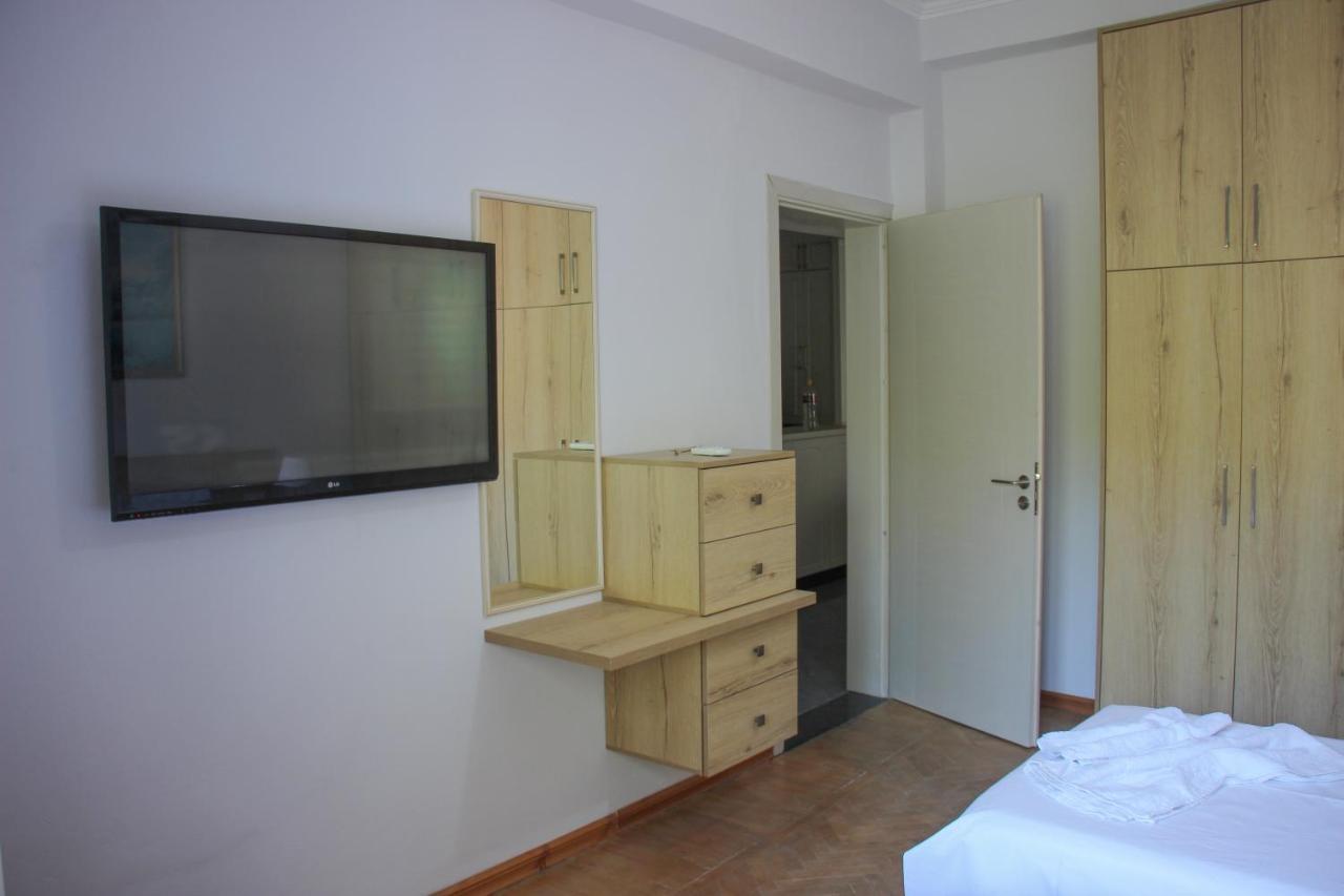 Ballo Apartments Gjirokaster Luaran gambar