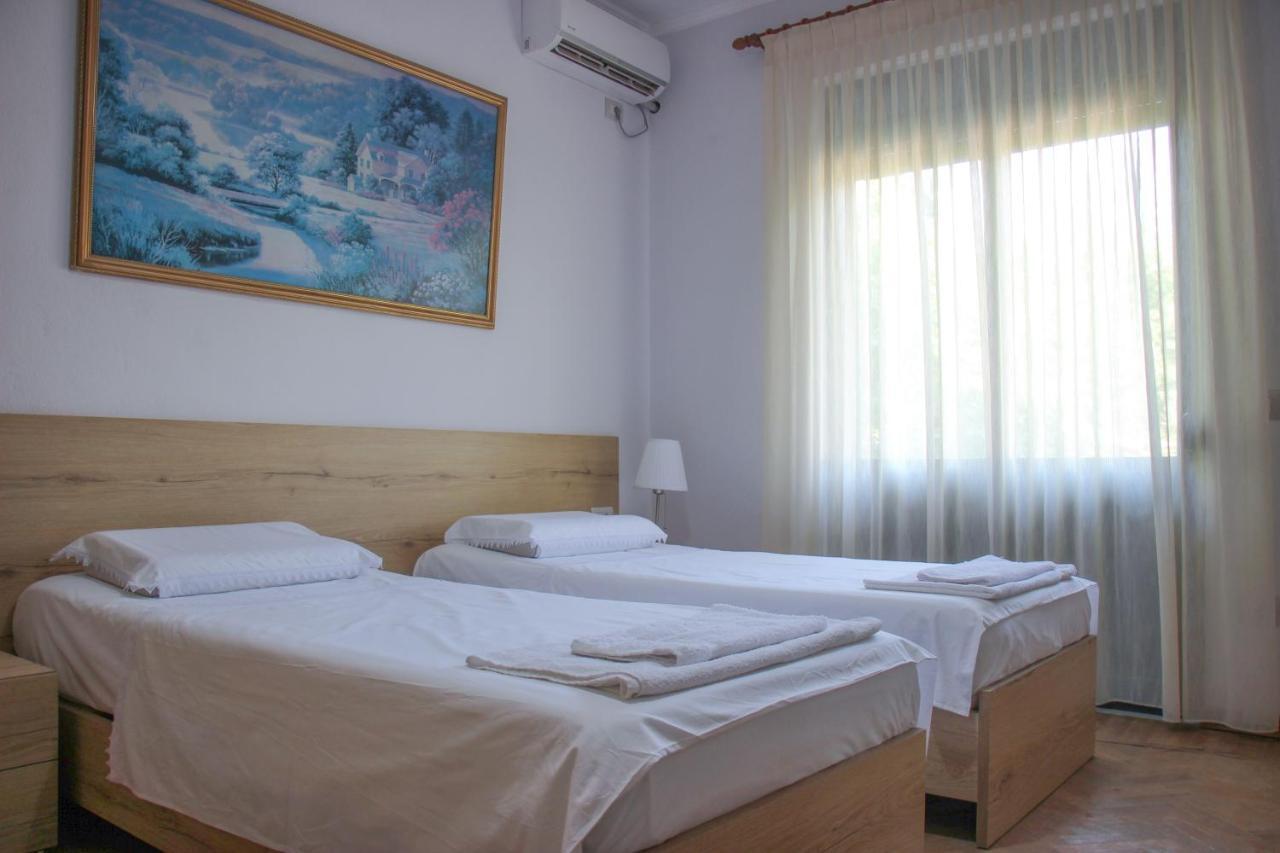 Ballo Apartments Gjirokaster Luaran gambar